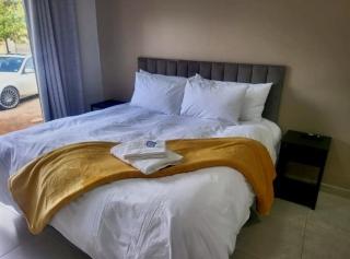 EMatolweni Guesthouse - Kimberley - 2
