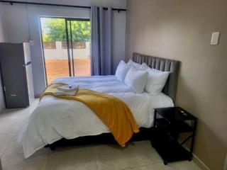 EMatolweni Guesthouse - 1