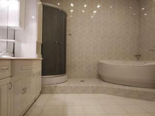 Luxury Spacious Flat In The Heart of Baku - Bakoe - 1