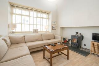 Siop Yr Hen Gigydd - Haverfordwest - 9