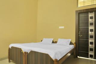Hotel O Park Land, Jabalpur - 1