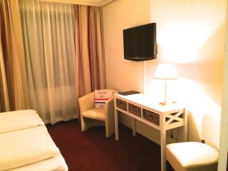 Hotel Waldkur - Leer - 9