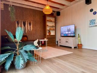 Guest house with private pool & jacuzzi - 5