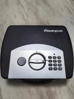 Cozy Small Resthouse own parking Wi-Fi - 3