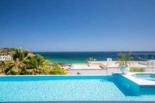 Beach View Villa by Blue Diamond 55 - Lagos - 0