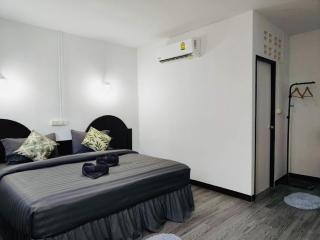 White House - Phi Phi Don - 3