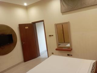 RM Guest House - Lahore - 4