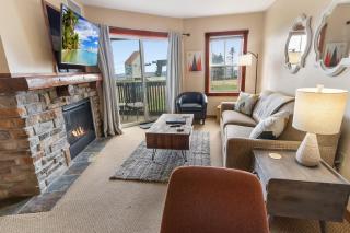Highland House 119 Next To Slopes Trails WiFi In Village With A View - 0
