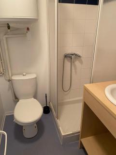 Maisonnette en bois pour 1 couple sans chambre - Cassen - 3