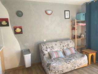 Maisonnette en bois pour 1 couple sans chambre - Cassen - 2
