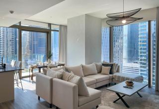 Livbnb - 2BR Apartment with Breathtaking Marina View - Dubai - 4