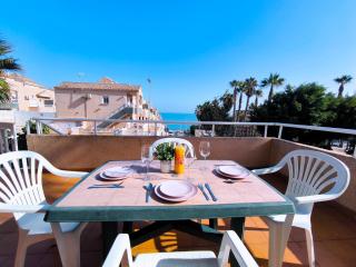Sea View Bungalow with Pool - 9