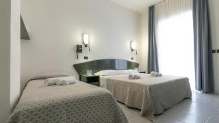Hotel Nobel - Rimini - 0