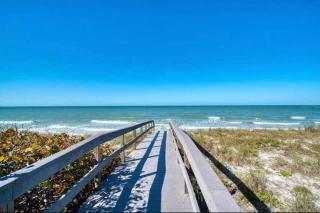 Oceanfront Paddle Boards, Cooler, on Sunset Beach - St Pete Beach - 6