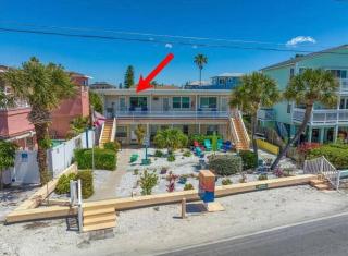 Oceanfront Paddle Boards, Cooler, on Sunset Beach - St Pete Beach - 4