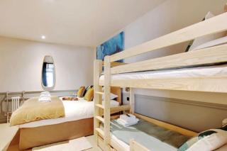 V Vast Apartment, Steps from Place des Vosges AC - París - 8