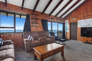 Beachfront Breakaway - Te Kaha - 3