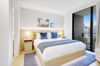 Stylish 2BR with Pool & Balcony - 5
