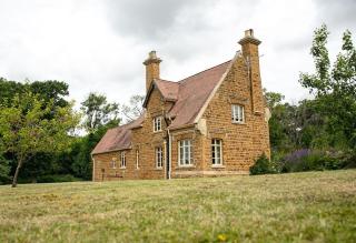 Beautiful Lodge Cottage near Belvoir Castle - Lincolnshire - 0