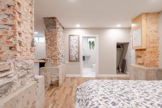 ENTIRE 1 BEDROOM APARTMENT ACROSS FROM GOOGLE - br1 - 8