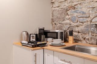 ENTIRE 1 BEDROOM APARTMENT ACROSS FROM GOOGLE - br1 - Kitchener - 3