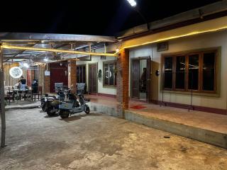 Happy Hotel - Vang Vieng - 1