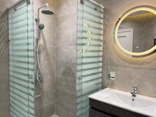 Luxury 3-Bedroom Apartment with Pyramid Views - Il Cairo - 7