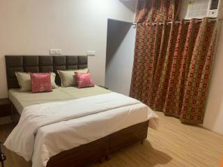 Savariya Seth Hospitality Llp - Ghaziabad - 1