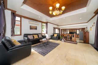 Villa Aurora 4-bedroom Pool Villa in Kamala, Phuket - Ban Nakhale - 7