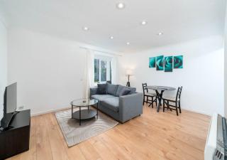 Maunsell Spacious 1 Bedroom Apartment with Parking in Crawely by Sublime Stays - Crawley - 8