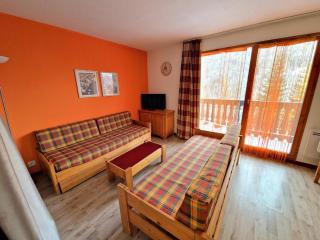 Appartement 42m², 2 pièces + cabine, 6-8 pers, cœur de station, proche pistes et commerces - FR-1-265-195 - Valfréjus - 8