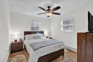 Hot Tub Fireplace Deck Mins to Skiing - Albrightsville - 1