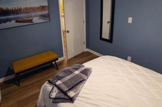 Kitchen, Laundry & Fenced Yard - 5