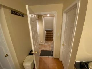 Sunnys Home Stays 1 Bedroom Bath & Kitchenette Toronto Mississauga At Erin Mills With Pvt Entrance - Mississauga - 8