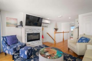 Beachfront with Stunning Views - Truro - 1