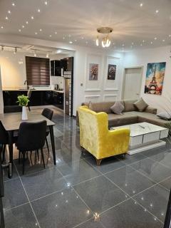 The 8 Luxury Apartments - 0