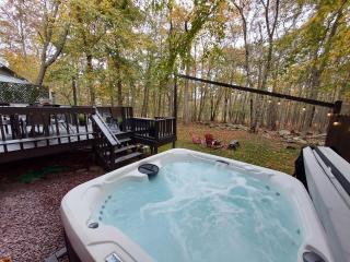 Chalet renovated Near Casino, Camelback , Kalahari 4bdrms firepit hot tub game room - Tobyhanna - 8