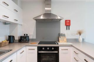 Cotels Centro - CENTRAL LOCATION, PARKING, FIBRE WIFI, SMART TV, FULLY EQUIPPED KITCHEN - Northampton - 1