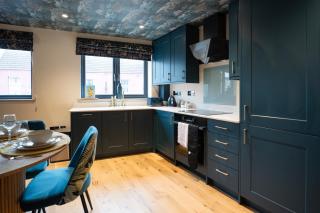 Steppe - 1 Bedroom Luxury Apartment by Mint Stays - Bristol - 4