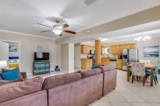 Sel De Vie Lower level 2 BR sleeps 8 dog friendly - Gulf Shores - 0