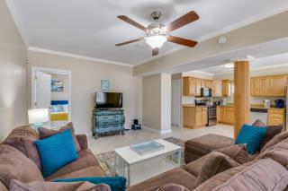 Sel De Vie Lower level 2 BR sleeps 8 dog friendly - Gulf Shores - 4