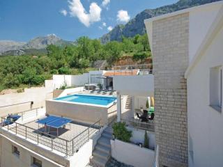 Relaxing Villa with swimming pool, jacuzzi and entertainment equipment - Podgora - 7