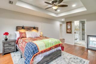 3 Mi to Oglethorpe Mall Home with Fenced Yard! - 2