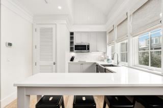 Bella Carriage House - Rosemary Beach - 7