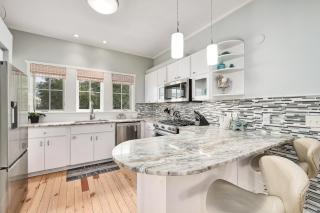 Butterfly Carriage House - 4