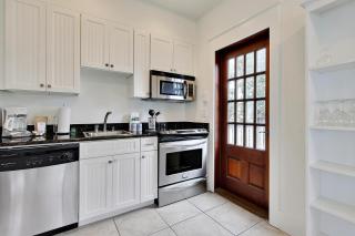 Southern Serenity Carriage House - Rosemary Beach - 4