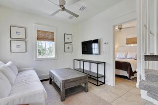 Southern Serenity Carriage House - Rosemary Beach - 1