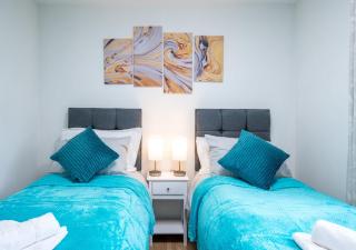 Atkinson Pet-Friendly 1-Bedroom Apartment in Crawley with Private Garden & Parking - Three Bridges - 4