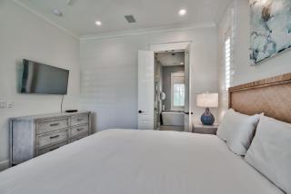 Southern Serenity Cottage - 1