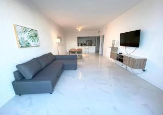 Zen Vacation Rentals Modern Penthouse Across Ocean - Miami Beach - 1